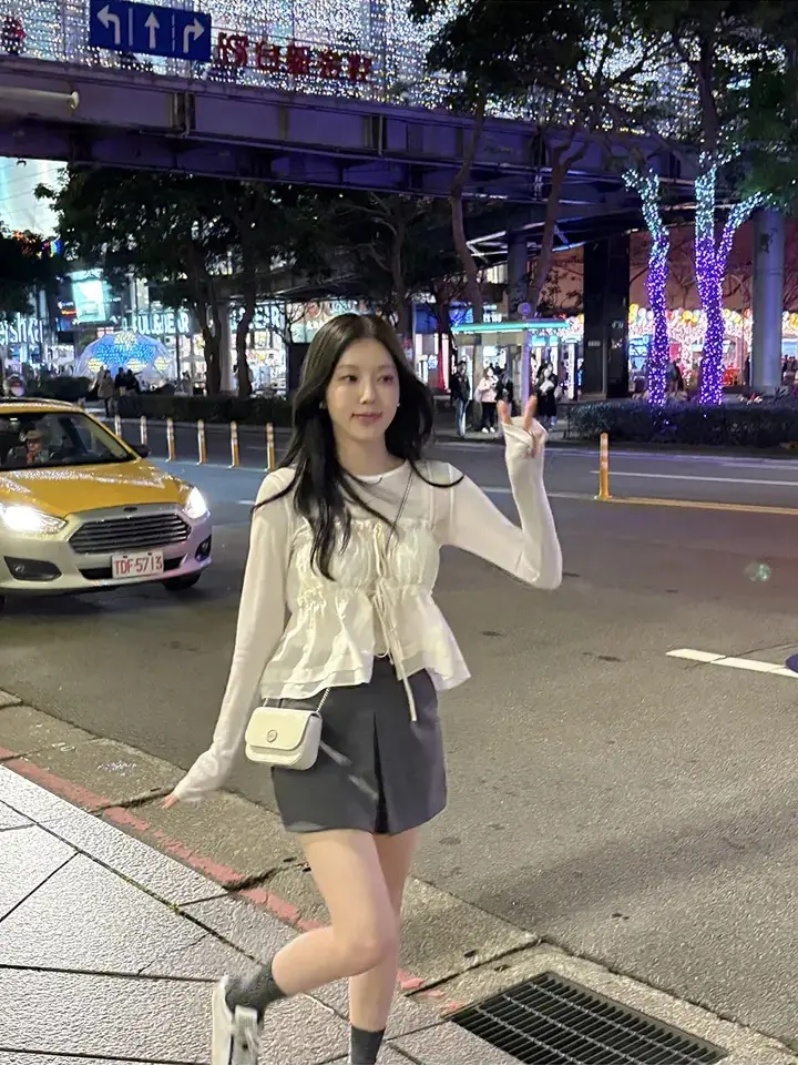 러플 리본 끈 민소매 탑 상세 이미지 9