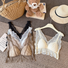 批发实拍<b class='q'>大码</b>轻奢蕾丝美背法式带垫免穿<b class='q'>文胸</b>吊带背心内搭网红打底衫女