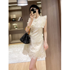 批发十三行品质 2026新款国风飞飞袖天丝刺绣气质两件套<b class='q'>套装</b>实价