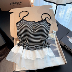 批发实拍 辣妹夏日条纹背心吊带针织衫<b class='q'>蕾丝</b>荷叶边裙摆小众显瘦上衣