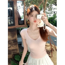 批发v领上衣女高级感2026新款针织短袖春季内搭打底衫短款毛衣