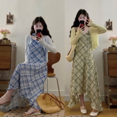 批发实拍现 2026新款<b class='q'>大码</b><b class='q'>女装</b> 春夏装 格子吊带连衣裙开衫两件套