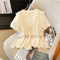 批发十三行2026新款<b class='q'>韩版</b>时尚百搭显瘦蕾丝拼接假两件T恤女上衣