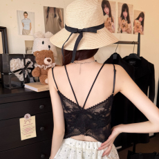 批发实拍大码纯欲风蕾丝<b class='q'>内衣</b>内搭吊带打底衫细肩带美背无袖露肩上衣