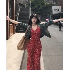 批发实价法式牛仔外套挂脖碎花连衣裙女夏季度假风海边穿搭两件套