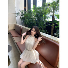 批发实拍  温雅名伶 重工氛围感镶钻挂脖吊带网纱无袖短款<b class='q'>连衣裙</b>