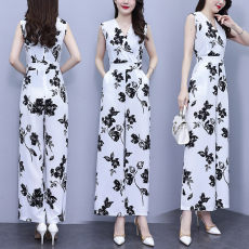 批发实拍2025年夏季高腰时尚女装超修身<b class='q'>雪纺</b>印花九分裤<b class='q'>连体裤</b>