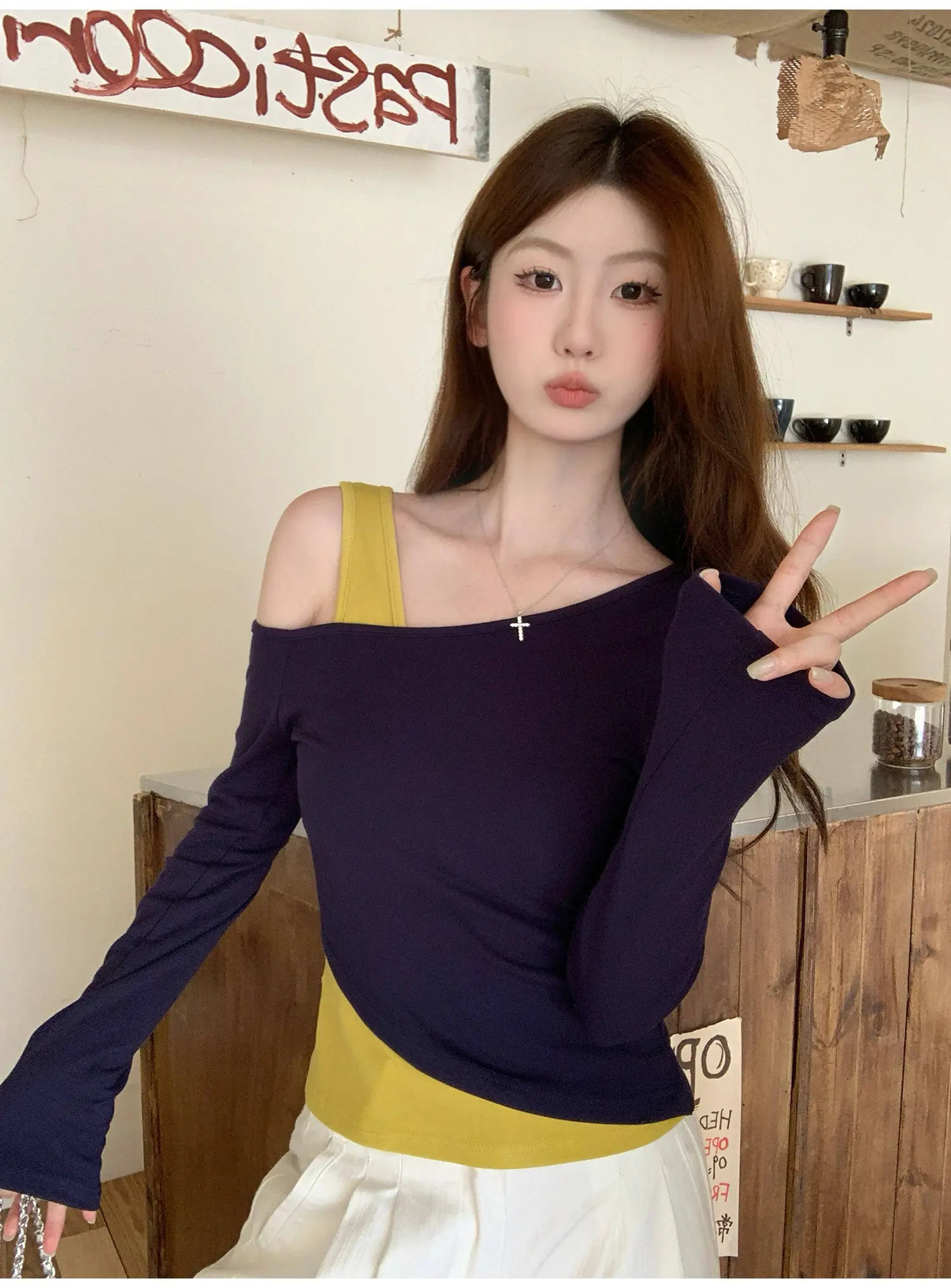 네이비 원숄더 레이어드 긴소매 티셔츠 상세 이미지 6