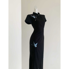 批发蝶语4.0新中式改良<b class='q'>旗袍</b>国风蝴蝶刺绣修身气质开叉黑色连衣裙