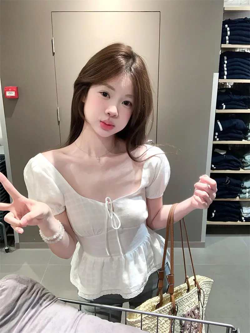 로맨틱 프렌치 스타일 슬림 스퀘어넥 블라우스 상세 이미지 2