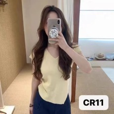 批发AS OFFICIAL博主推荐纸片人穿5颜•V领褶皱设计杏色针织小衫女装