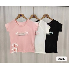 批发夏季新款甜酷别致蝴蝶结字母刺绣正肩短袖t恤上衣女