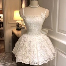 批发SISI JIANG“蝶影珍珠“高级感抹胸收腰精致蕾丝白色气质连衣裙