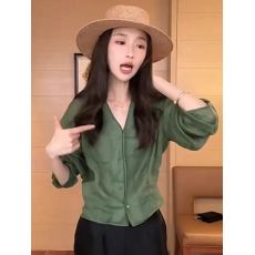 批发大码遮肉显瘦单排扣上衣衬衣<b class='q'>潮</b>高级感气质时尚绿色薄款V领衬衫女