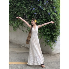 批发实拍 夏季新款韩版白月光V领重工<b class='q'>蕾丝</b>钩花背心连衣裙女度假风长裙
