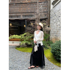 批发实拍~飘带<b class='q'>蕾丝</b>收腰吊带背心搭配破边针织衫开衫+鱼尾半身长裙