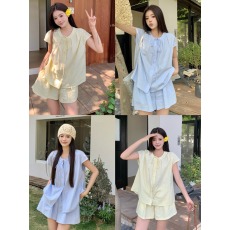 批发实拍新款圆领纯色小衫上衣+舒适<b class='q'>时尚</b>百搭休闲短<b class='q'>裤</b>子两件套