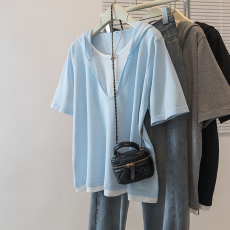 批发实拍26年夏季新款时尚V领假两件短袖<b class='q'>针织衫</b>上衣连帽T恤<b class='q'>中长款</b>