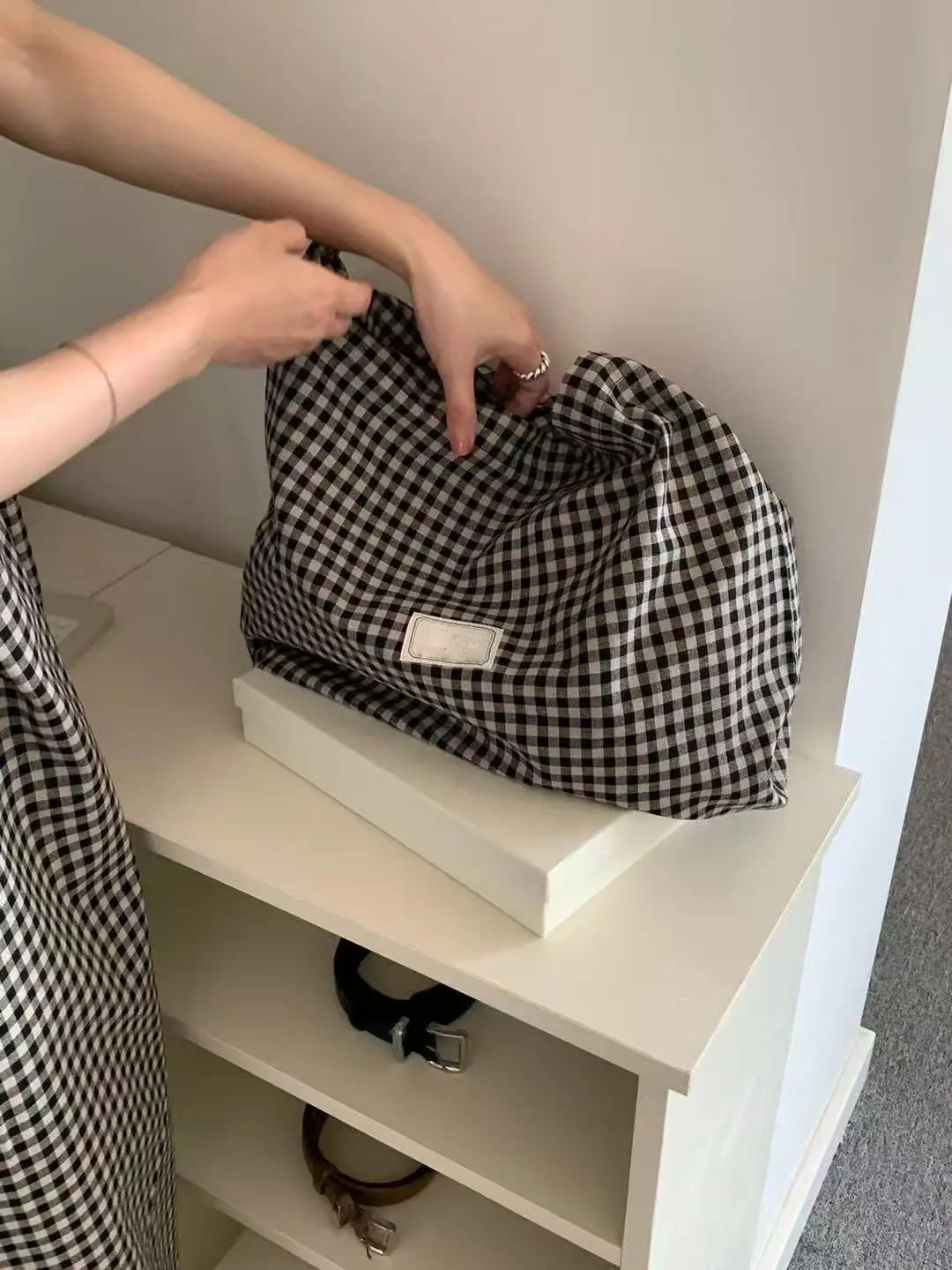 한국 스타일 넥 버튼 디자인 루즈 핏 그레인 원피스 상세 이미지 8