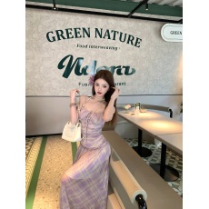 批发法式复古格纹吊带连衣<b class='q'>裙</b>女气质女神设计感收腰显瘦长<b class='q'>裙</b>
