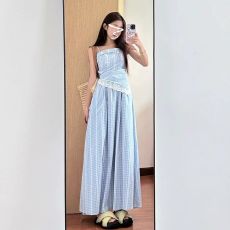 批发法式蓝色格子<b class='q'>吊带</b>连衣裙子女夏高级感收腰显瘦气质<b class='q'>长裙</b>