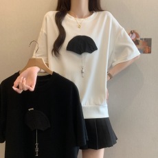 批发欧货别致白色正肩短袖T恤女2026夏大码胖mm宽松显瘦大版洋气上衣