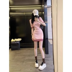 批发<b class='q'>韩国</b>冰丝针织<b class='q'>连衣裙</b>女装2026新款夏装收腰显瘦小个子OL包臀短裙子