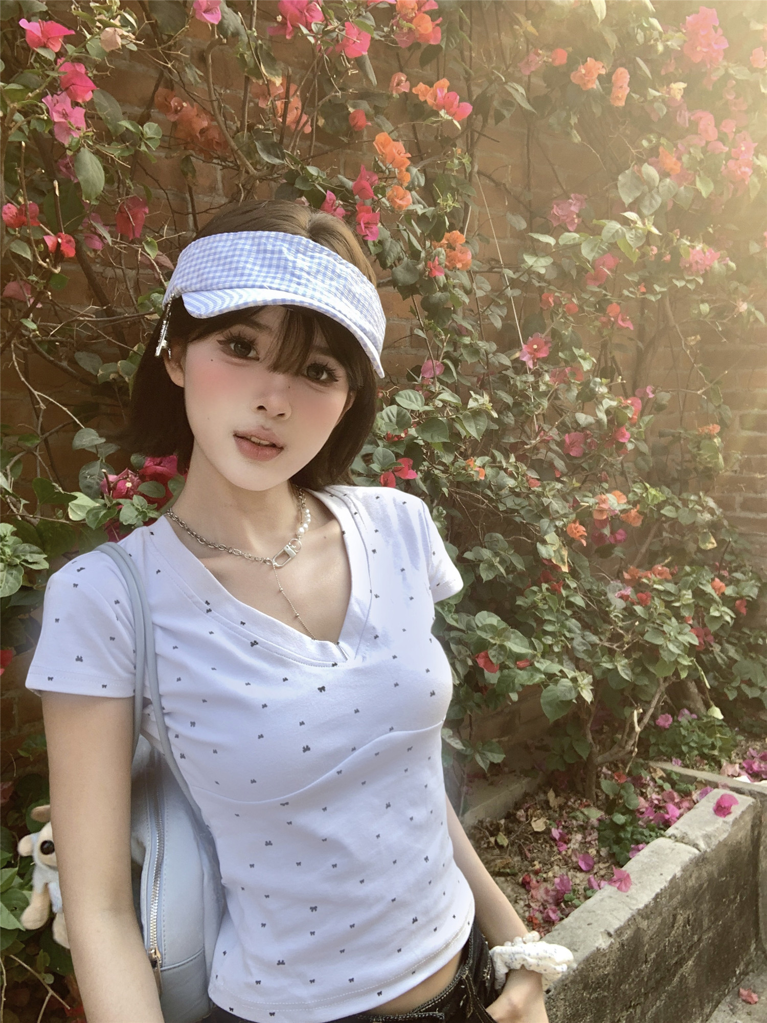 실사 정가 V넥 프린트 티셔츠 여성 여름 몸매 가꾸기 달콤한 매운맛 타이트 허리 수축 반팔 쇼트 스타일 맨위