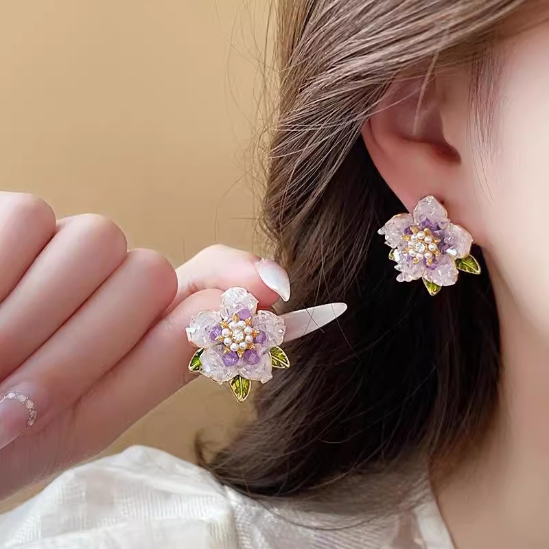 CX13343# 最便宜饰品批发  轻奢小众超闪水晶栀子花耳环春夏爆款百搭气质高级感花朵耳钉耳饰