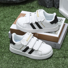 批发春季新款皮面低帮魔术贴休闲板鞋中大童男女同款小白鞋<b class='q'>百搭</b><b class='q'>童鞋</b>