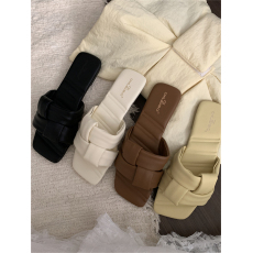 批发2025年新款夏平底鞋INS罗马拖鞋女潮时尚网红爆款休闲沙滩鞋韩版