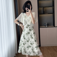 批发大码<b class='q'>裙子</b>2026夏季韩版时尚披肩印花雪纺拼接显瘦洋气假两件连衣裙