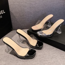 批发夏季新款性感透明水晶跟防水台凉拖鞋女外穿夜场舞台走秀高跟凉鞋