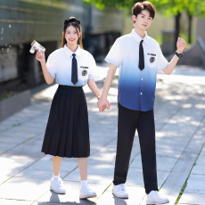 批发实拍情侣装短袖初高中生运动会毕业学院风学生<b class='q'>班</b><b class='q'>服</b><b class='q'>定制</b>套装