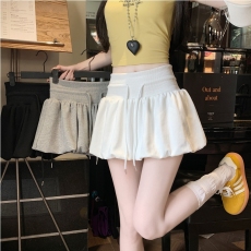 批发实拍 2026春夏新款休闲纯色<b class='q'>百搭</b>防走光花苞裙松紧高腰a字短裙子女