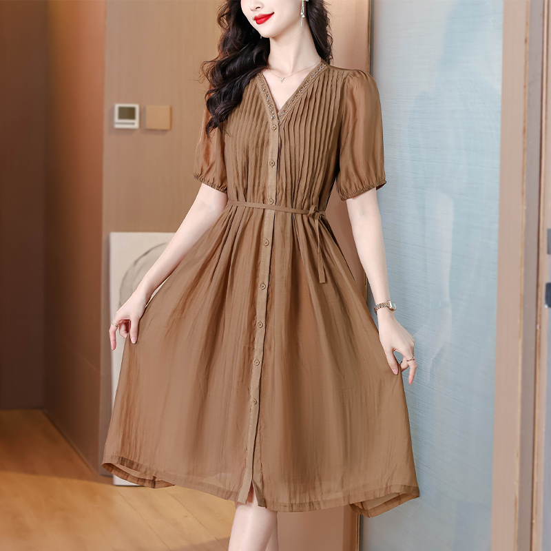 MY4841# 时尚钉珠褶皱连衣裙夏季新款V领简约长裙欧货减龄女装女裝貨源服裝批發