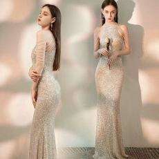 批发2025新款性感挂脖式连衣裙年会宴会<b class='q'>鱼尾</b>包臀晚礼服亮片气质长裙