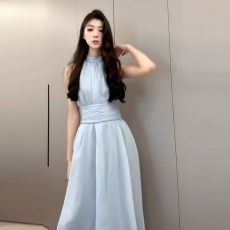 批发双层里布法式温柔气质甜美修身收腰<b class='q'>新款</b>挂脖无袖连衣裙