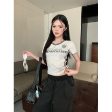 批发实拍实价 2026美式棒球字母印花做旧感短款修身上衣夏