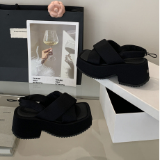 批发欧洲站凉鞋女休闲时尚2025 夏季新款坡跟轻便厚底鱼嘴女鞋欧货