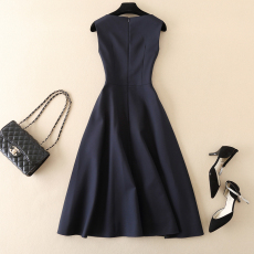 批发外贸出口尾单剪标女<b class='q'>正品</b><b class='q'>连衣裙</b>23年新款修身显瘦中长款背心裙 超