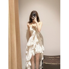 批发法式甜辣妹碎花吊带<b class='q'>连衣裙</b>女夏不规则设计感公主裙日系<b class='q'>收腰</b>长裙子