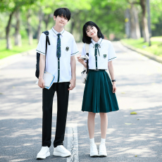 批发实拍大量 情侣装短袖初高中生运动会学院风学生<b class='q'>班</b><b class='q'>服</b><b class='q'>定制</b>套装