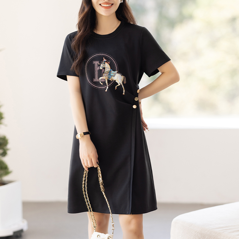 MY5165# 黑色休闲短袖T恤连衣裙女2025夏季烫钻褶皱收腰女裝貨源服裝批發