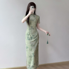 批发实拍绿色送考<b class='q'>旗袍</b>女2026<b class='q'>夏季</b>年轻款高端长款日常改良高考中考绿灯