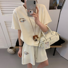 批发韩系慵懒风<b class='q'>糖果</b><b class='q'>色</b>腊肠狗套装女夏季新款韩版宽松短袖短裤两件套女