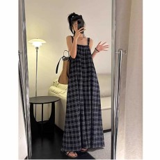 批发法式格子方领吊带<b class='q'>连体</b>裤女夏天宽松复古气质显瘦阔腿长裤背带裙裤