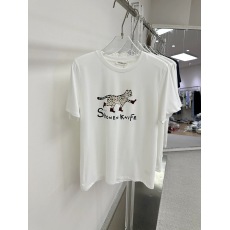 批发穿鞋小豹~卡通印花圆领<b class='q'>短袖</b>T恤女春夏百搭宽松上衣
