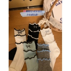 批发实拍实价 韩版花边薄款三层蛋糕袜中筒袜蝴蝶结设计感堆堆袜5双装