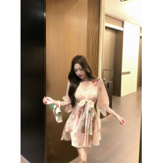 批发实拍实价花神 法式纯欲温柔风绑带蝴蝶结碎花连衣<b class='q'>裙</b>